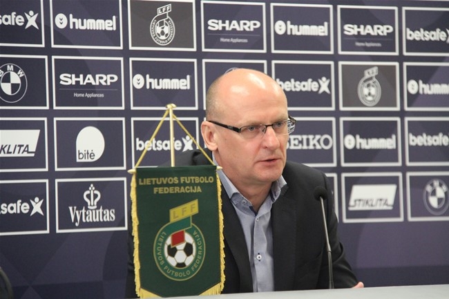 V. Urbonas patenkintas į rinktinę pakviestais futbolininkais
