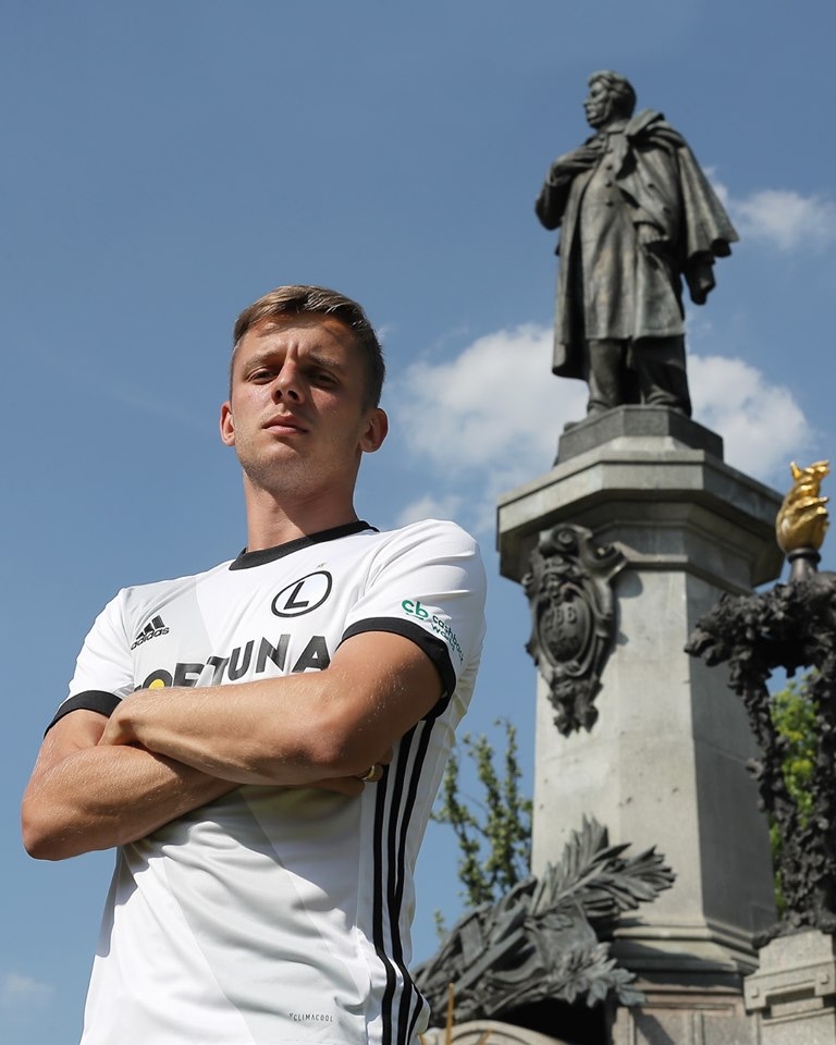 A. Novikovas keliasi į „Legia“