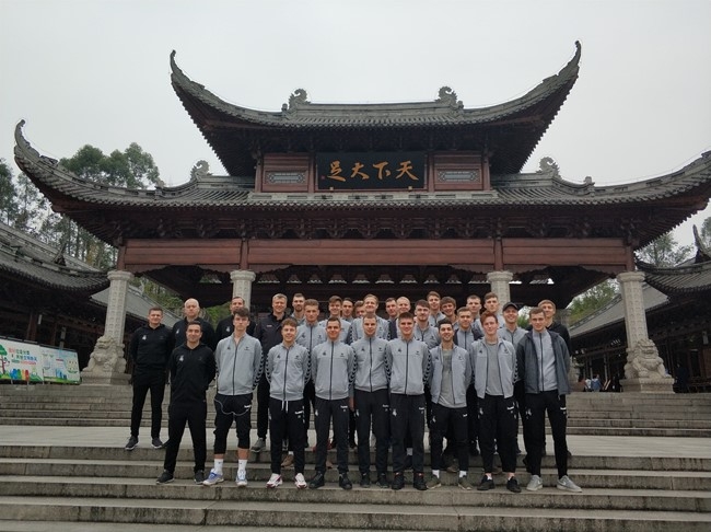 U-22 rinktinė priešinosi australams