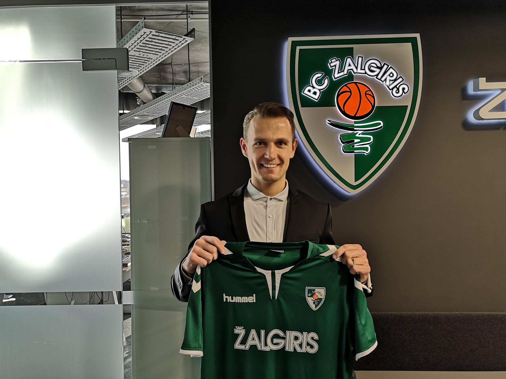 R.Garastas: „Laikas raitotis rankoves ir pradėti dirbti“