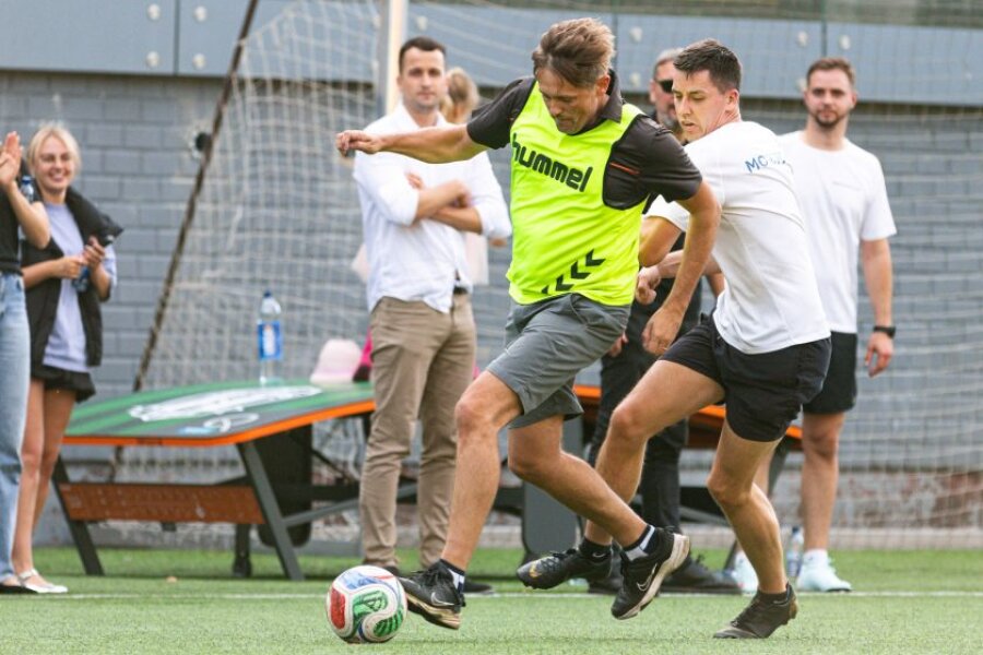 Bendruomenę subūrė tradicinis futbolo turnyras Vilniaus mero taurei laimėti